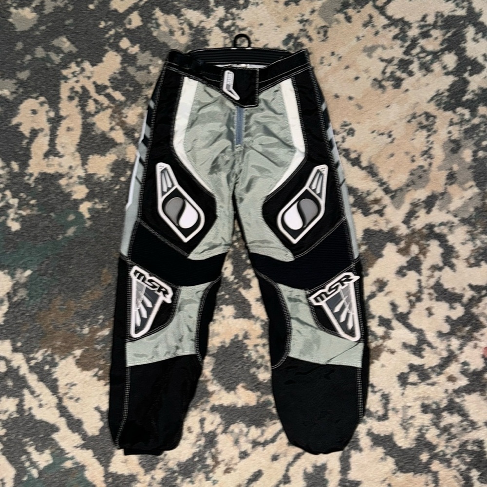 Motocross MSR AXXIS Black & Grey Racing Pants Size 22 Youth